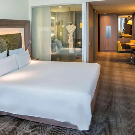 Novotel 4*
